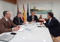 El consejero de Medio Ambiente, Universidades, Investigación y Mar Menor, Juan María Vázquez, durante su reunión con el secretario general del Consejo...