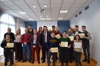 Entrega de certificados de profesionalidad a los jóvenes participantes en un programa de Lorquí