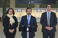 El consejero de Fomento e Infraestructuras durante la rueda de prensa en el Aeropuerto Internacional de la Región de Murcia