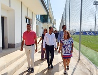 El consejero de Turismo, Cultura y Medio Ambiente, Javier Celdrán, visitó hoy en San Pedro del Pinatar el complejo Pinatar Arena