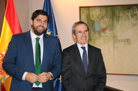 Fernando López Miras recibe en el Palacio de San Esteban al embajador de Francia en España
