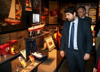 El presidente de la Comunidad, Fernando López Miras, visita las instalaciones del Grupo Diego Zamora, fabricante de Licor 43