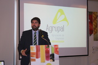 El jefe del Ejecutivo regional, Fernando López Miras, preside la clausura de la Asamblea General de Agrupal