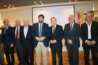 El jefe del Ejecutivo regional, Fernando López Miras, preside la clausura de la Asamblea General de Agrupal (3)