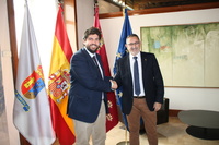 Fernando López Miras se reúne con el alcalde de La Unión (2)