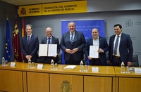 Firma del acuerdo por el que el Ayuntamiento de Cieza cede al acronym title="Servicio Regional de Empleo y Formación el inmueble de la futura Oficina de Empleo del municipio