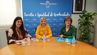 La consejera de Familia se reúne con la presidenta del Comité de Murcia de Unicef