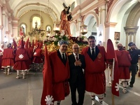 El consejero Andrés Carrillo participa en la procesión de la Cofradía del Cristo de la Caridad (2)