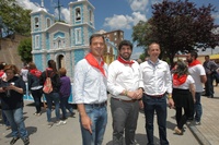 El presidente de la Comunidad asiste a los actos organizados con motivo de las fiestas de San Isidro en Yecla (1)