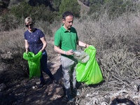 Limpieza en el Parque Regional de El Valle (3)