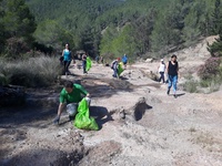 Limpieza en el Parque Regional de El Valle (1)