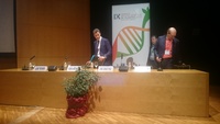El director del Instituto Murciano de Investigación y Desarrollo Agrario y Alimentario Vicente J. Pascual (Izquierda), durante la inauguración del 'IX Congreso de mejora genética de plantas'