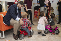 López Miras visita el centro 'Cardenal Belluga' que acoge a menores tutelados por la Comunidad