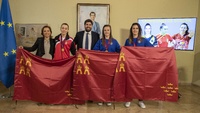 El presidente Fernando López Miras recibe a las tres jugadoras murcianas proclamadas campeonas de Europa de fútbol sala femenino con la selección española (2)