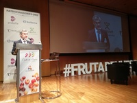 Más de 700 agricultores e investigadores asisten al III Congreso Nacional de Fruta de Hueso en Murcia