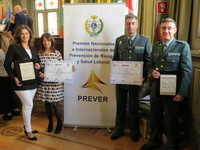 La Comunidad y la Guardia Civil reciben el premio 'Prever' a las buenas prácticas en prevención de riesgos laborales