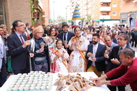 Fernando López Miras asiste a la tradicional degustación de buñuelos con chocolate con motivo de las Fiestas de Primavera de Murcia