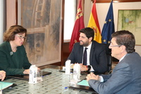 Fernando López Miras se reúne con la presidenta del Colegio de Médicos de la Región de Murcia