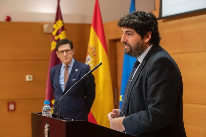López Miras preside el acto de presentación de la bolsa de mediadores (2)