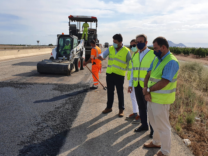La Comunidad mejora la seguridad de la autovía del Mar Menor con la renovación del firme