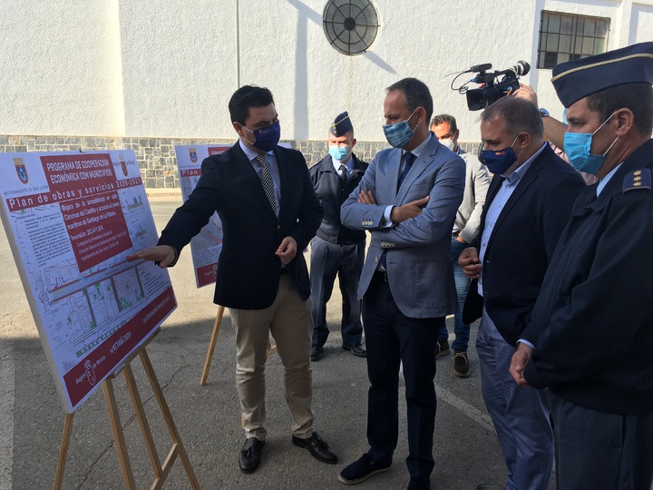 Javier Celdrán y José Miguel Luengo presentan los proyectos de mejora que se acometerán en San Javier (2)