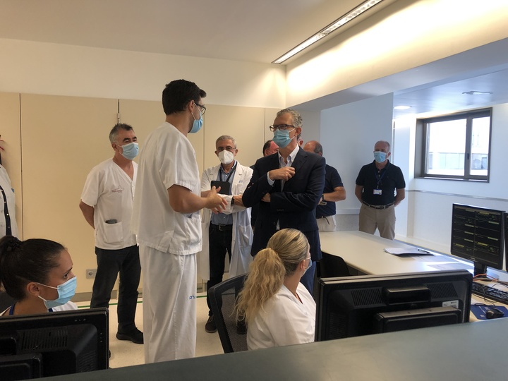 El consejero de Salud, Juan José Pedreño, visitó el hospital Los Arcos, de referencia para el área de salud VIII