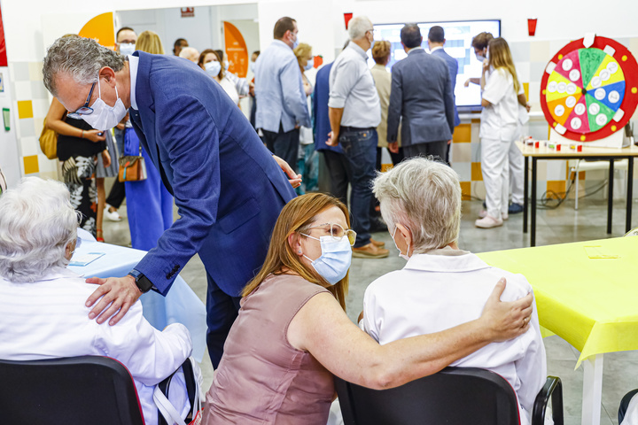 Visita a las instalaciones de la Asociación de familiares de enfermos de Alzheimer (Afade)