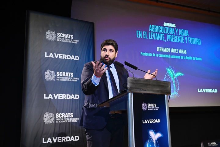 López Miras inaugura la jornada 'Agricultura y agua en el Levante, presente y futuro'