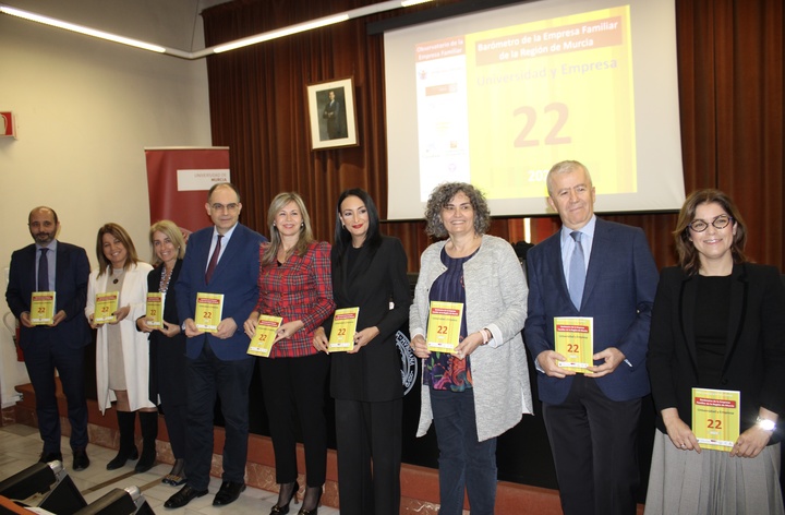 La consejera Valle Miguélez participa en la presentación del Barómetro de la Empresa Familiar de la Región de Murcia 'Universidad y empresa'