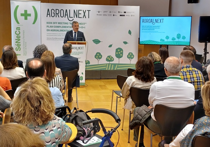 El consejero de Medio Ambiente, Mar Menor, Universidades e Investigación, Juan María Vázquez, presenta la jornada AGROALNEXT Kick off meeting, Plan...
