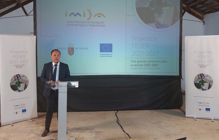 Presentación por parte del director del IMIDA, Andrés Martínez, de los proyectos de investigación que llevará a cabo la institución financiados con...