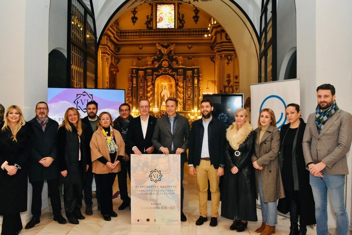 El director del Instituto de Turismo participa en la presentación del congreso de Hermandades Cristianas vinculadas a la Legión, que reunirá a 40 cofradías de toda España en Lorca