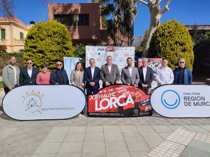 El director general del Instituto de Turismo de la Región de Murcia, Juan Francisco Martínez, participa en la presentación del XIII Rallye Tierras Altas de Lorca