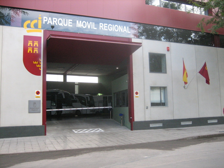 Fachada del Parque Móvil (2009)