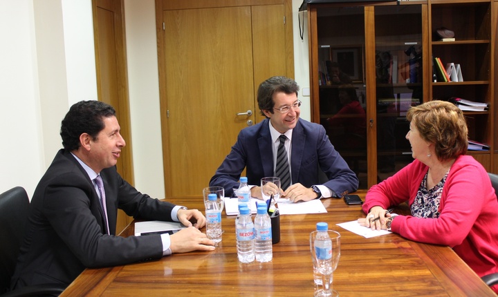 Reunión del consejero de Turismo con la alcaldesa de Cartagena y el presidente de la Autoridad Portuaria de Cartagena