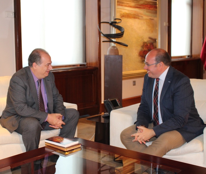 El presidente de la Comunidad recibe al presidente del Consejo Evangélico