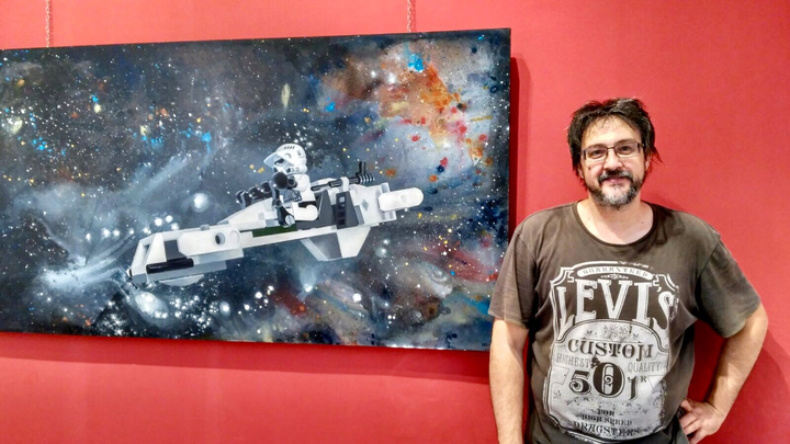 Los artistas Cristina Franco, Gloria Lapeña y Antonio Tapia, junto a algunas de las obras que exhiben dentro del Plan de Espacios Expositivos (III)