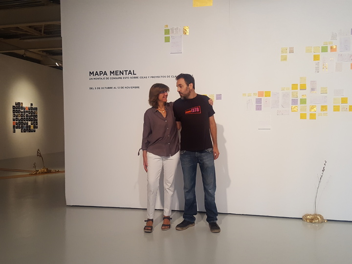 La directora general del Instituto de las Industrias Culturales y las Artes, Marta López-Briones, presentó junto con el artista Claudio Aldaz la exposición 'Mapa Mental', que acoge el Centro Párraga (II)