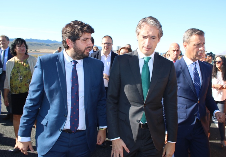 El presidente de la Comunidad y el ministro de Fomento inauguran el tramo de la autovía A-33 entre Jumilla y Yecla (3)