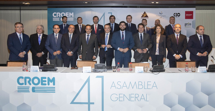 El presidente de la Comunidad clausura la Asamblea de la Confederación Regional de Organizaciones Empresariales de la Región de Murcia (Croem)