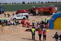 El accidente que se ha simulado ha sido el aterrizaje forzoso de un avión de pasajeros a unos 4,5 km de la pista