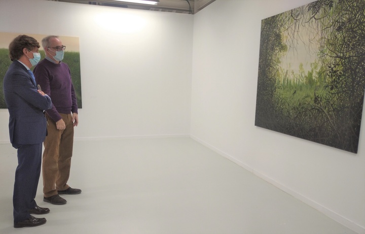 Jorge Fin se adentra en la investigación de los límites del paisaje en su exposición 'Malas hierbas' del Centro Párraga