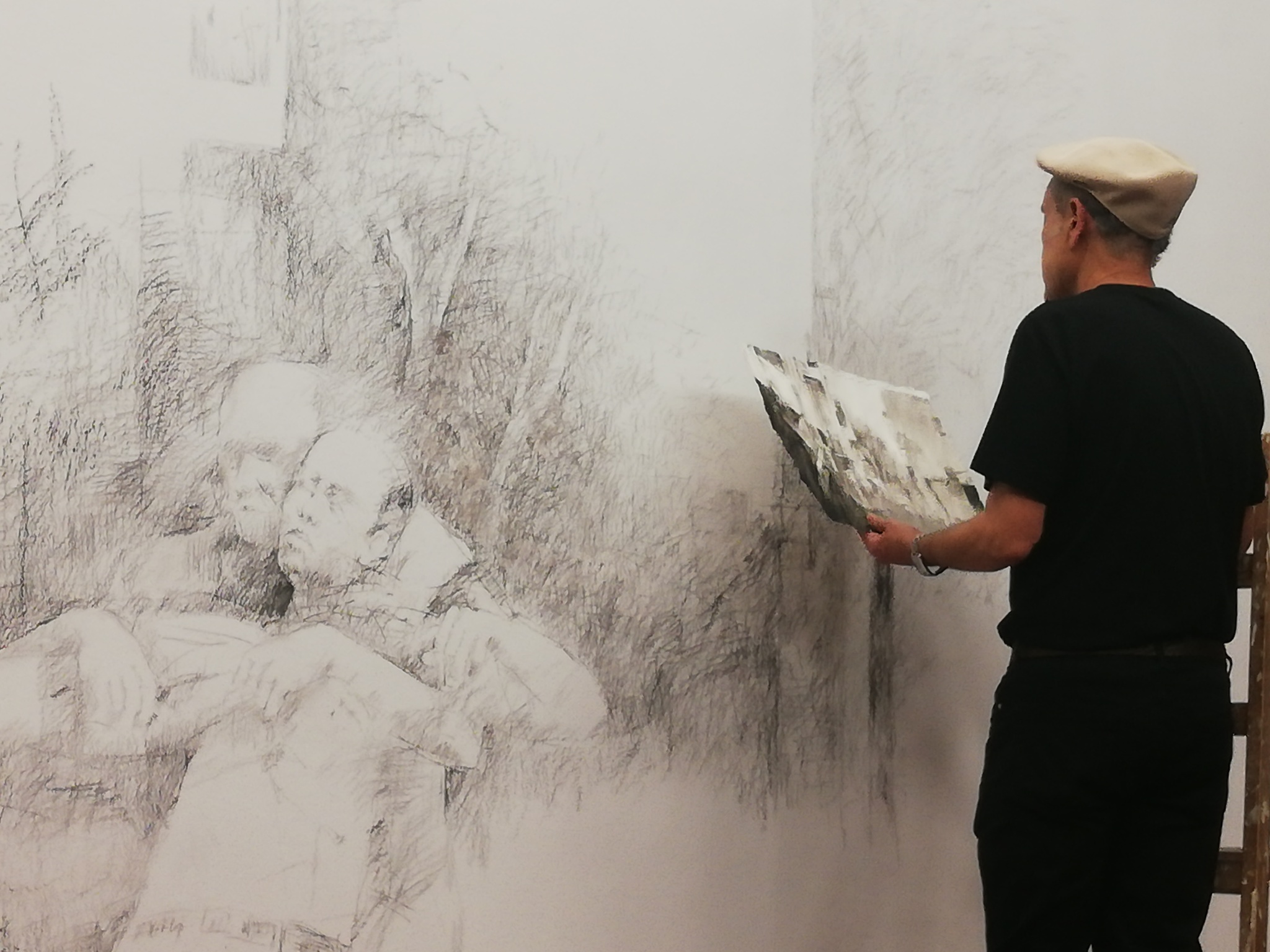 Imagen de Pedro Cano interviniendo en la Sala Verónicas