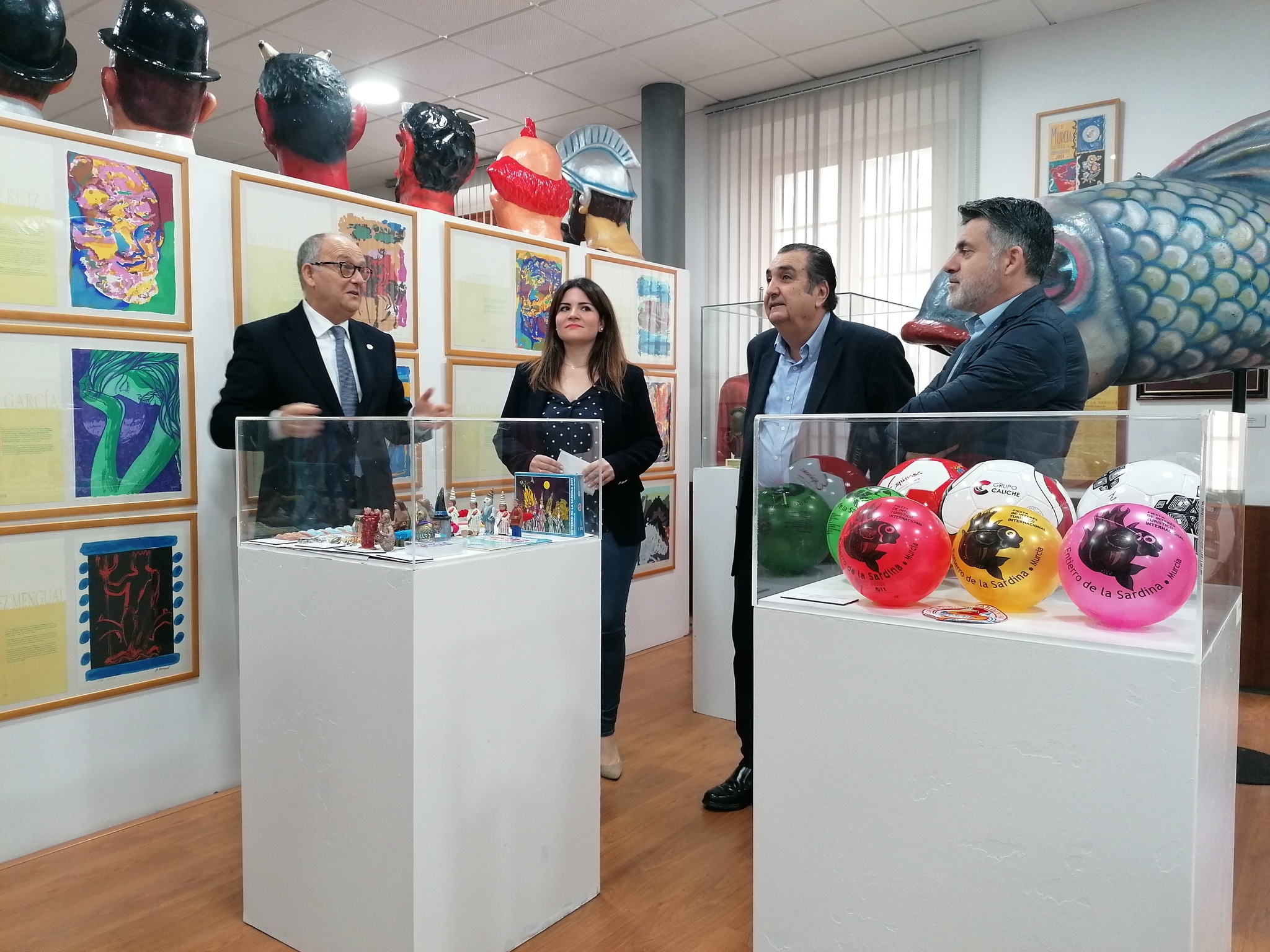 La consejera de Educación y Cultura, Esperanza Moreno,  inauguró hoy la exposición 'La historia del Entierro de la Sardina a través de sus juguetes'