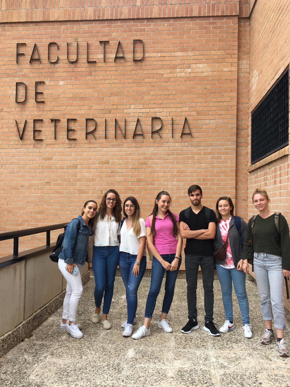 Foto estudiantes promoción a veterinaria