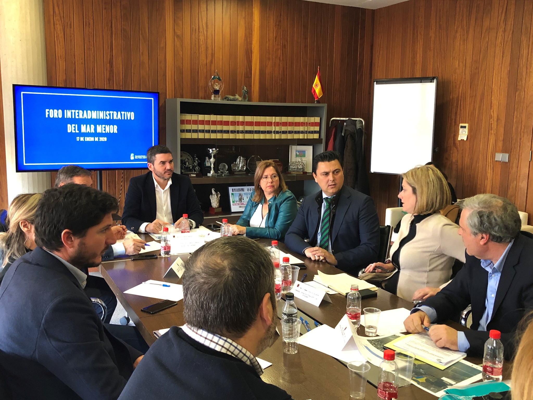 El consejero de Agua, Agricultura, Ganadería, Pesca y Medio Ambiente presidió la reunión celebrada por el Foro Interadministrativo del Mar Menor