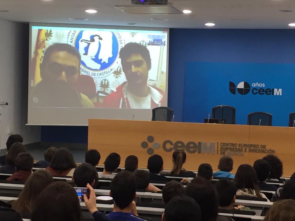 Encuentro virtual con la base militar en la Antártida