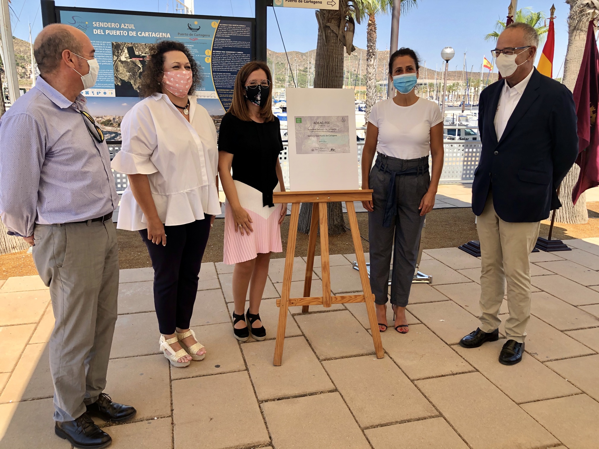 La consejera de Turismo, Juventud y Deportes en la presentación del Sendero Azul del Puerto de Cartagena
