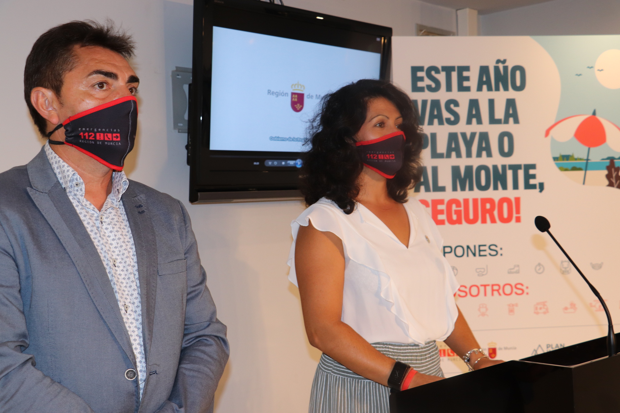 La consejera de Transparencia, Participación y Administración Pública, Beatriz Ballesteros, presentó hoy las nuevas campañas de comunicación del Plan de Vigilancia y Rescate en Playas y Salvamento en la Mar de la Región de Murcia (Plan Copla) y Plan de Protección Civil de Emergencia por Incendios Forestales en la Región de Murcia (Plan Infomur)