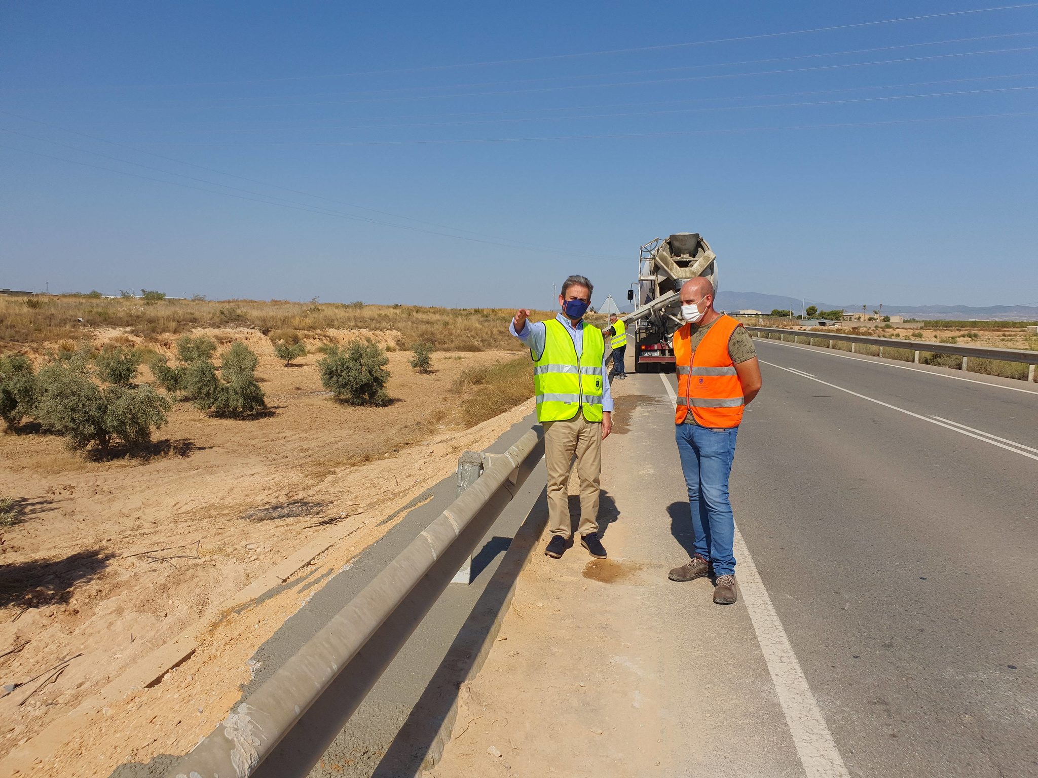 El director general de Carreteras, José Antonio Fernández Lladó, visitó las obras en la RM-F12, que comunica las pedanías de Balsicas con Roldán y Balsapintada